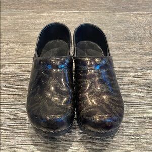 Sanita Shiny Clogs Size 38
